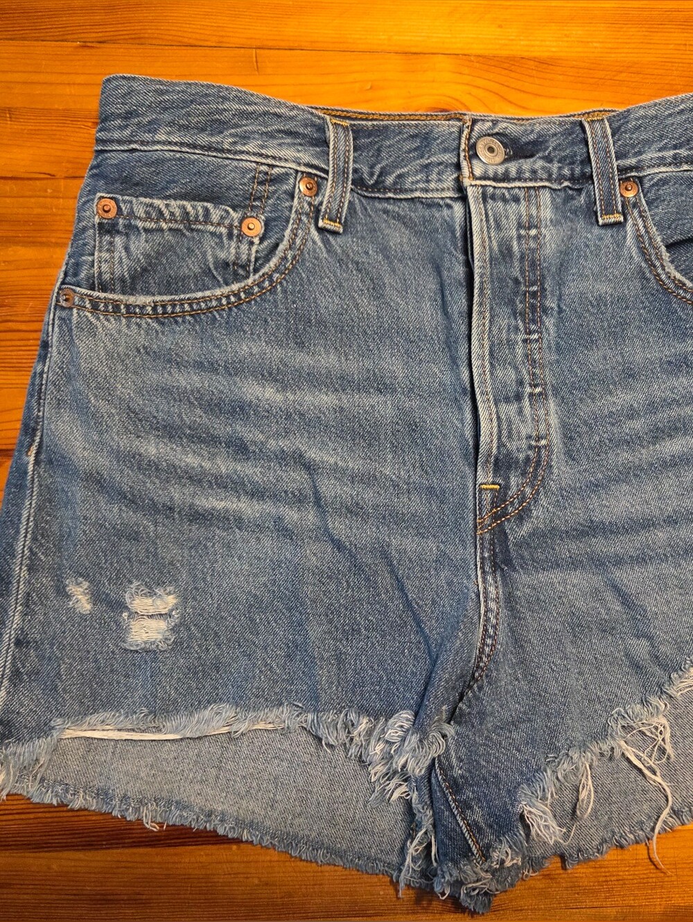 Levi's Ribcage Shorts